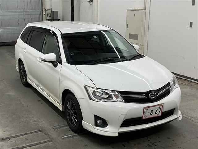 20341 Toyota Corolla fielder NZE161G 2015 г. (MIRIVE Saitama)